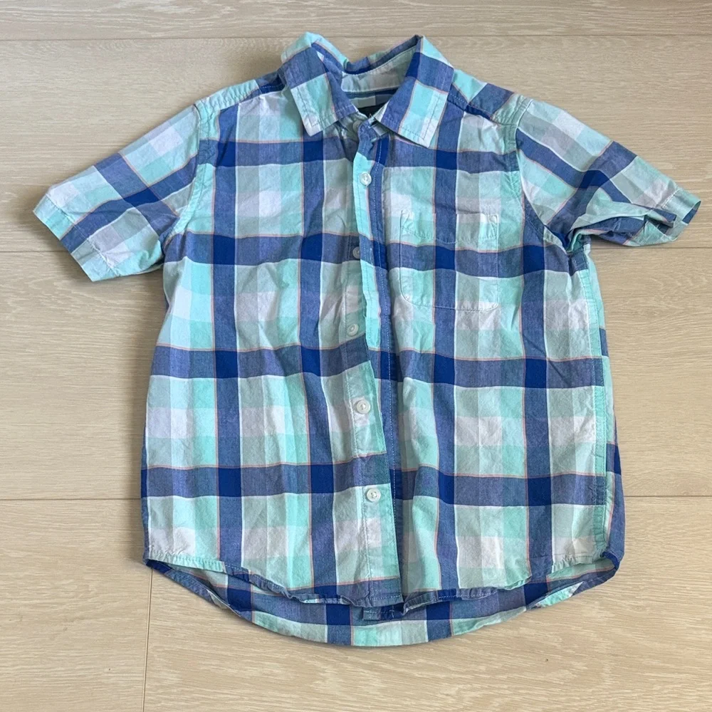 ✨ The Children’s Place Blue and Green Plaid Button Down Shirt